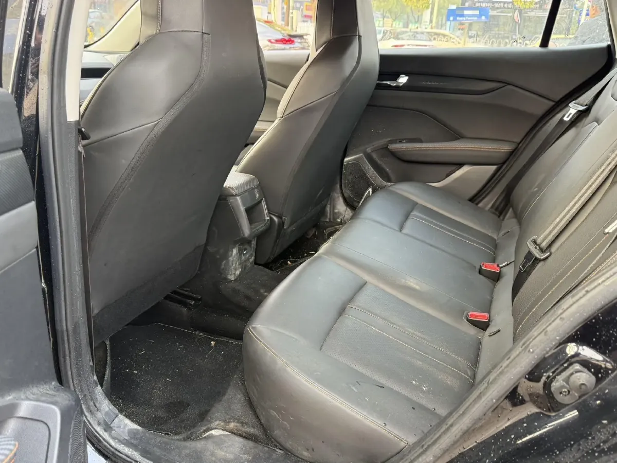 2024 DongFeng Aeolus YiXuan 1.5L 125HP L4 6DCT,autocango,china used car exporter,china ev exporter,chinese used car exporter,chinese used ev exporter