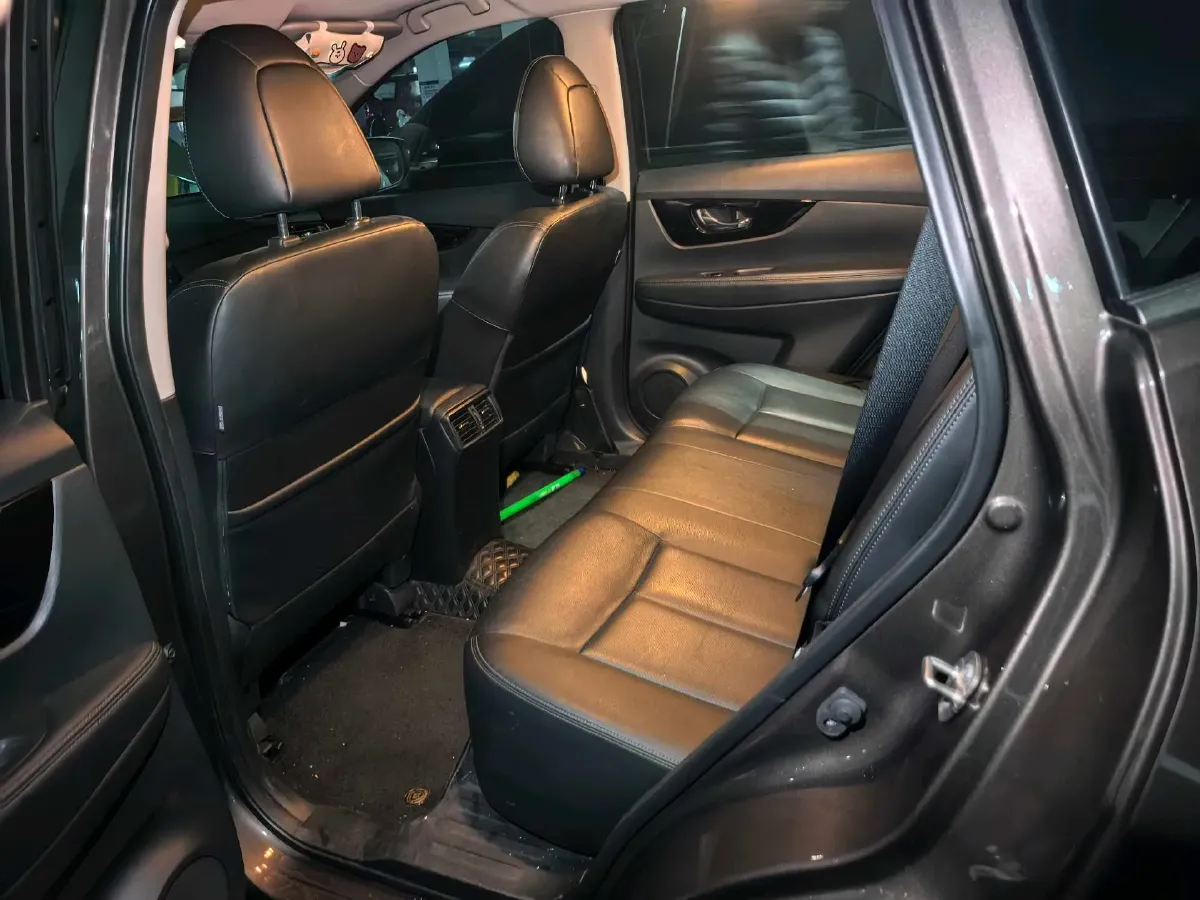 2023 Nissan X-Trail 2.0L 151HP L4 CVT,autocango,china used car exporter,china ev exporter,chinese used car exporter,chinese used ev exporter