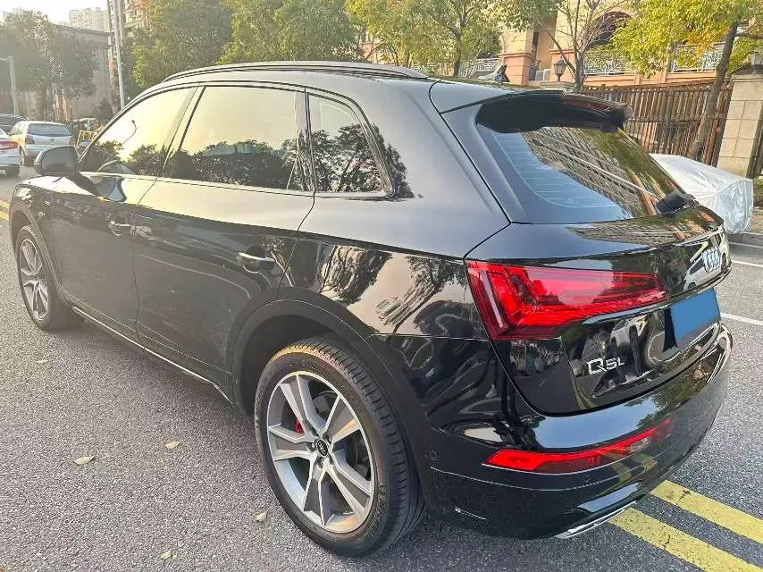 2022 Audi Q5L 2.0T 252HP L4 7DCT,autocango,china used car exporter,china ev exporter,chinese used car exporter,chinese used ev exporter