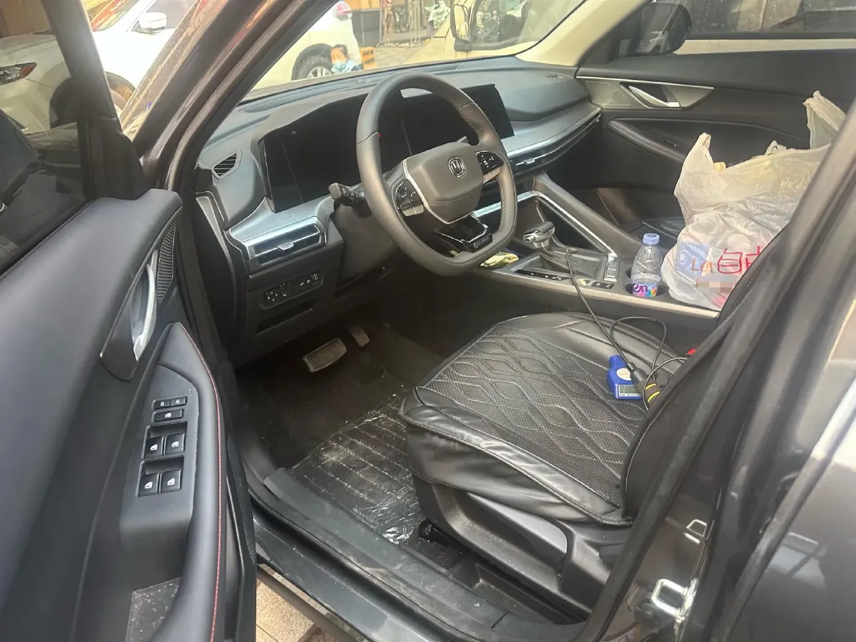 2023 ChangAn CS35 Plus 1.4T 160HP L4 7DCT,autocango,china used car exporter,china ev exporter,chinese used car exporter,chinese used ev exporter