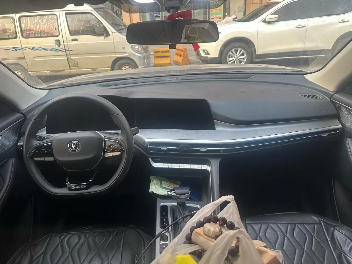 2023 ChangAn CS35 Plus 1.4T 160HP L4 7DCT,autocango,china used car exporter,china ev exporter,chinese used car exporter,chinese used ev exporter