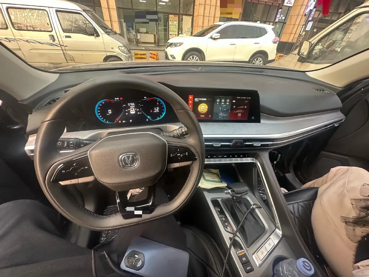 2023 ChangAn CS35 Plus 1.4T 160HP L4 7DCT,autocango,china used car exporter,china ev exporter,chinese used car exporter,chinese used ev exporter