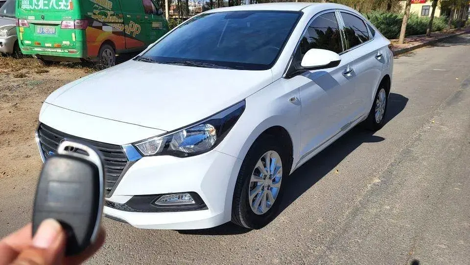 2016 Hyundai Verna 1.4L 100HP L4 6MT