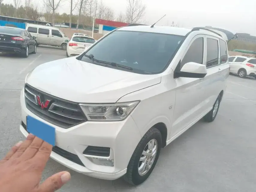 2019 WuLing HongGuang 1.5L 99HP L4 6MT