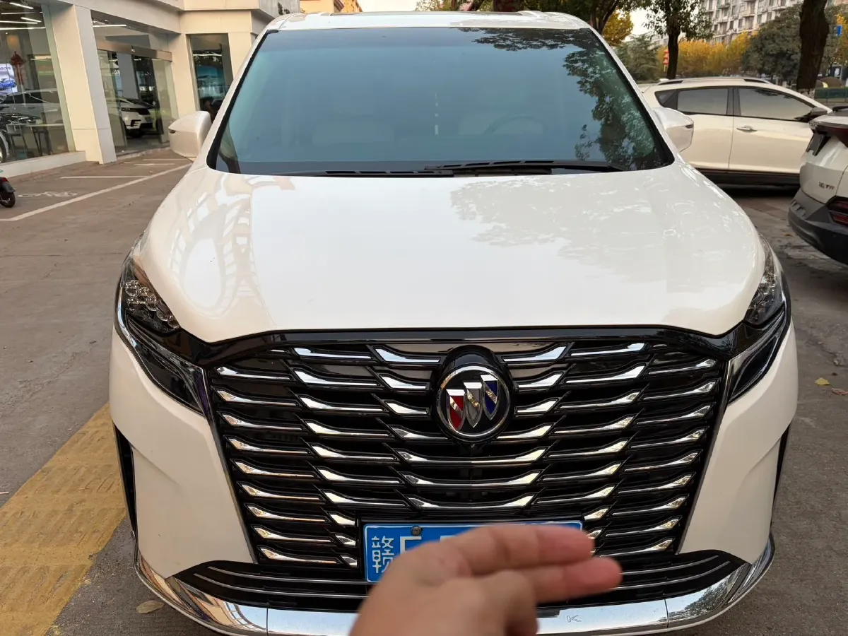 2023 Buick GL8 2.0T 237HP L4 9AT,autocango,china used car exporter,china ev exporter,chinese used car exporter,chinese used ev exporter