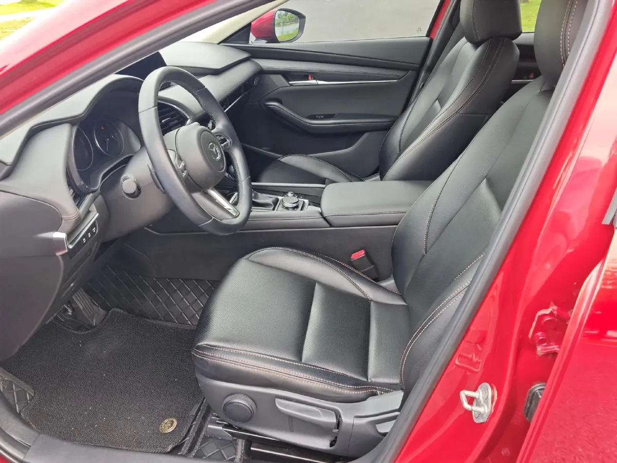 2020 Mazda 3 Axela 2.0L 158HP L4 6AT,autocango,china used car exporter,china ev exporter,chinese used car exporter,chinese used ev exporter