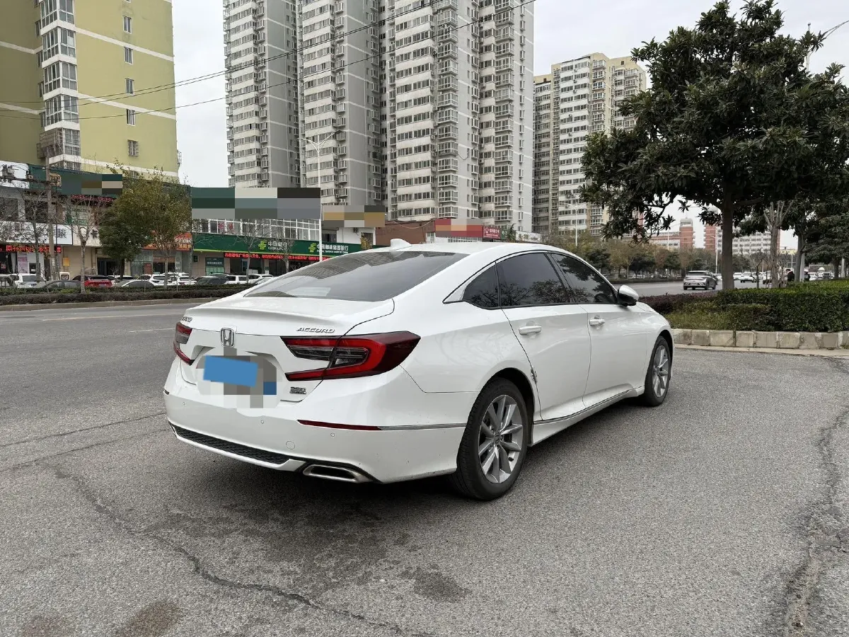 2022 Honda Accord 1.5T 194HP L4 CVT,autocango,china used car exporter,china ev exporter,chinese used car exporter,chinese used ev exporter