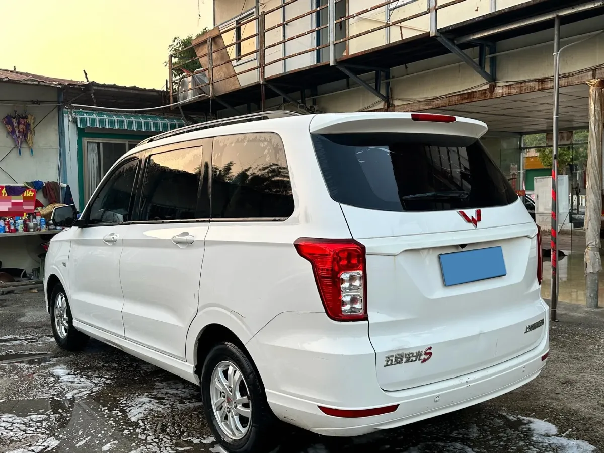 2018 WuLing HongGuang 1.5L 105HP L4 5MT,autocango,china used car exporter,china ev exporter,chinese used car exporter,chinese used ev exporter