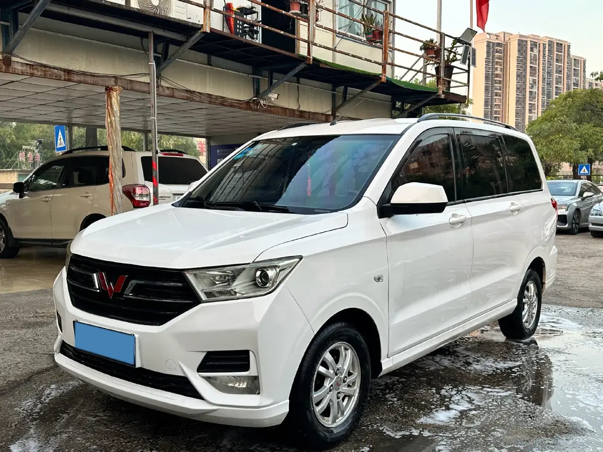2018 WuLing HongGuang 1.5L 105HP L4 5MT