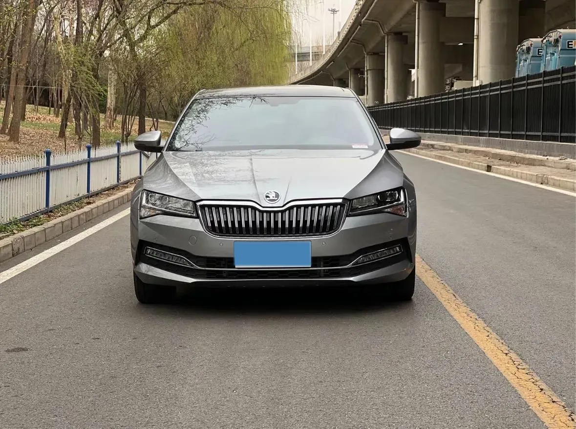 2021 Skoda Superb 1.4T 150HP L4 7DCT,autocango,china used car exporter,china ev exporter,chinese used car exporter,chinese used ev exporter