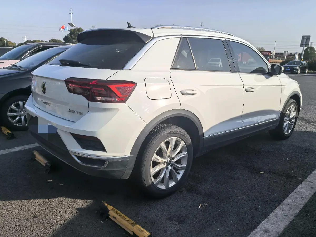 2021 Volkswagen T-Roc 1.4T 150HP L4 7DCT,autocango,china used car exporter,china ev exporter,chinese used car exporter,chinese used ev exporter