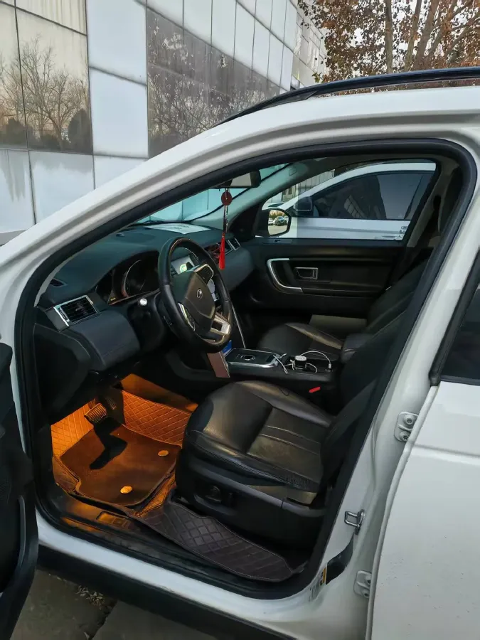 2018 Land Rover Discovery Sport 2.0T 241HP L4 9AT,autocango,china used car exporter,china ev exporter,chinese used car exporter,chinese used ev exporter