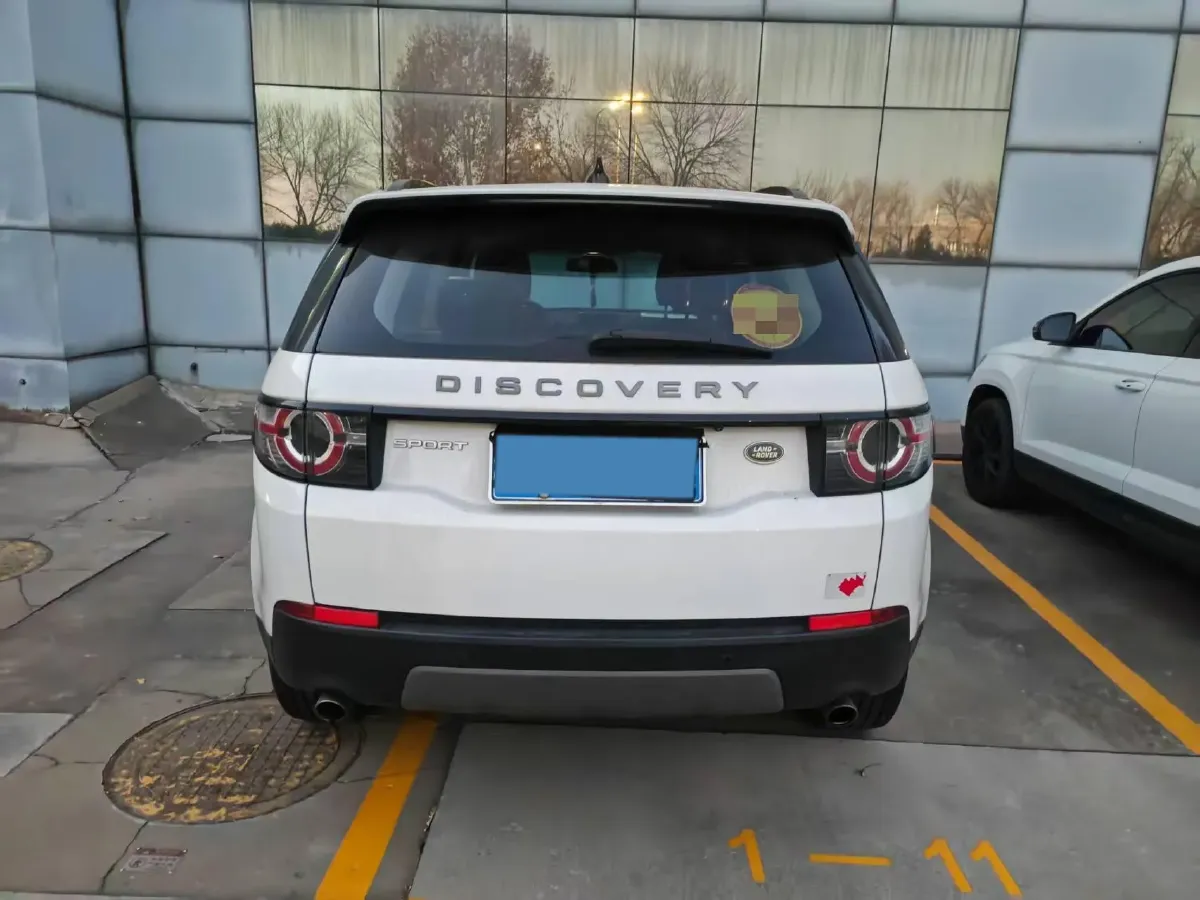 2018 Land Rover Discovery Sport 2.0T 241HP L4 9AT,autocango,china used car exporter,china ev exporter,chinese used car exporter,chinese used ev exporter