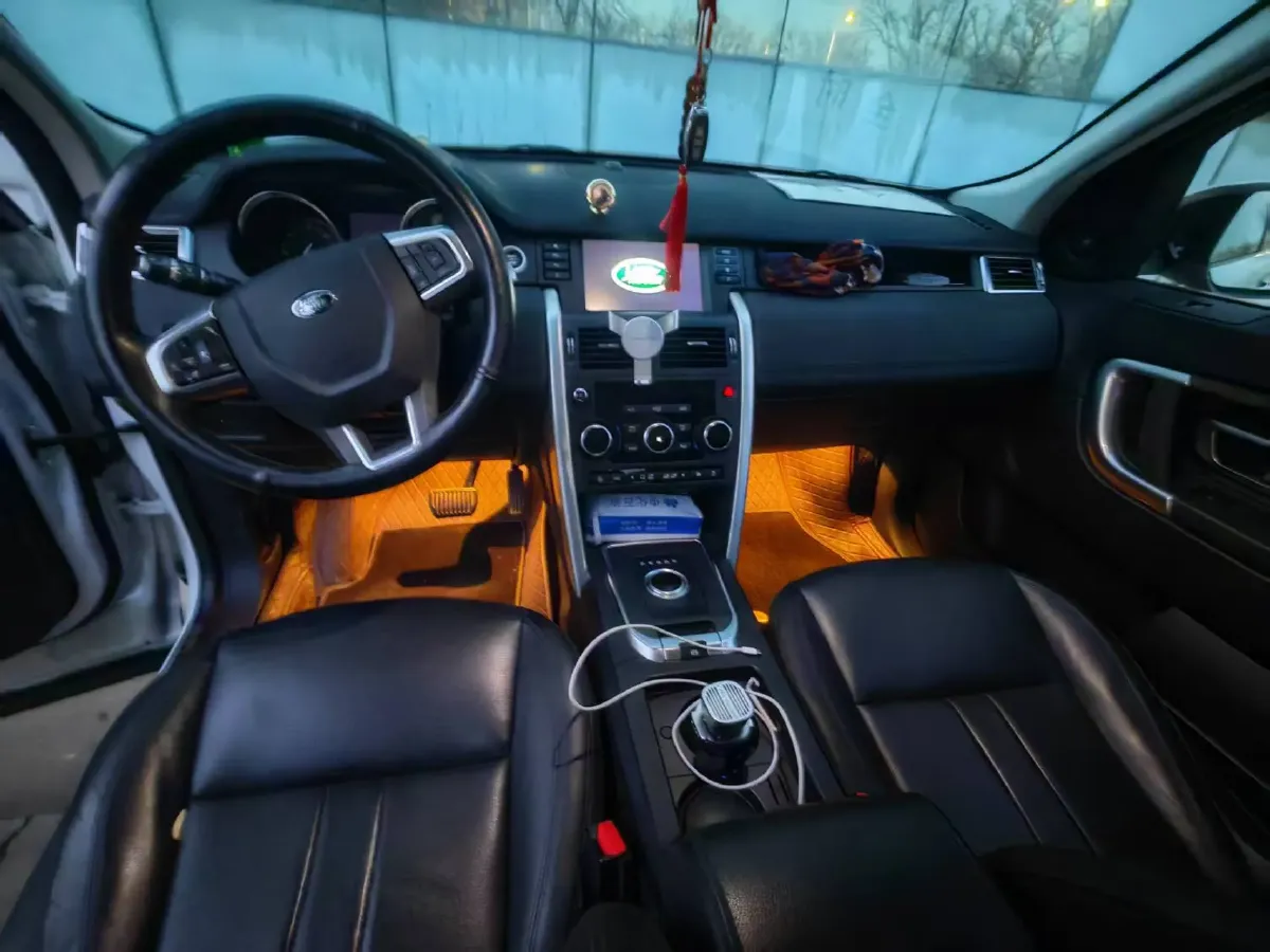 2018 Land Rover Discovery Sport 2.0T 241HP L4 9AT,autocango,china used car exporter,china ev exporter,chinese used car exporter,chinese used ev exporter