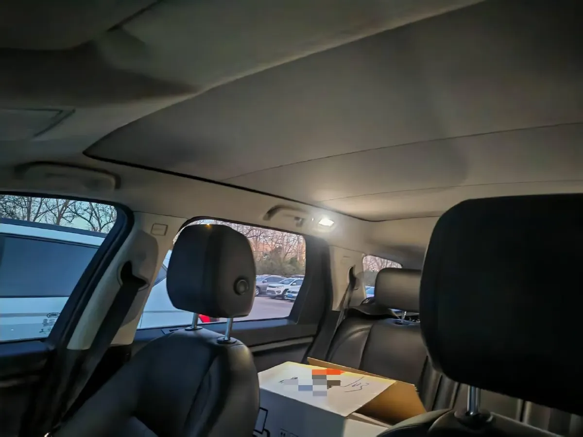 2018 Land Rover Discovery Sport 2.0T 241HP L4 9AT,autocango,china used car exporter,china ev exporter,chinese used car exporter,chinese used ev exporter