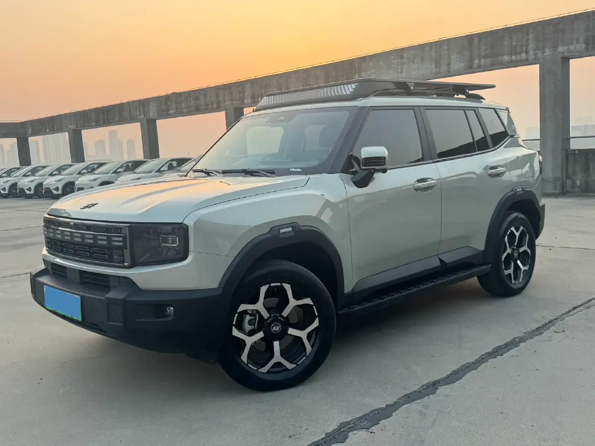 2025 MAXUS XinTu V70 2.0T 150HP L4 9AT