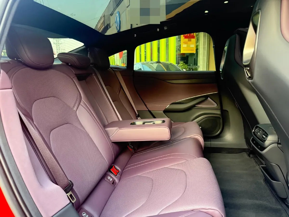 2024 MI SU7 BEV 101KWH,autocango,china used car exporter,china ev exporter,chinese used car exporter,chinese used ev exporter