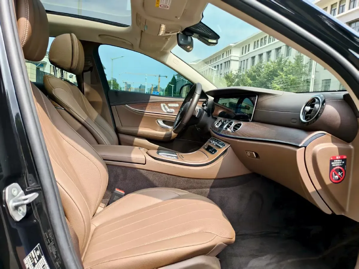 2023 Mercedes-Benz E Class 2.0T 211HP L4 9AT PHEV 25.4KWH,autocango,china used car exporter,china ev exporter,chinese used car exporter,chinese used ev exporter