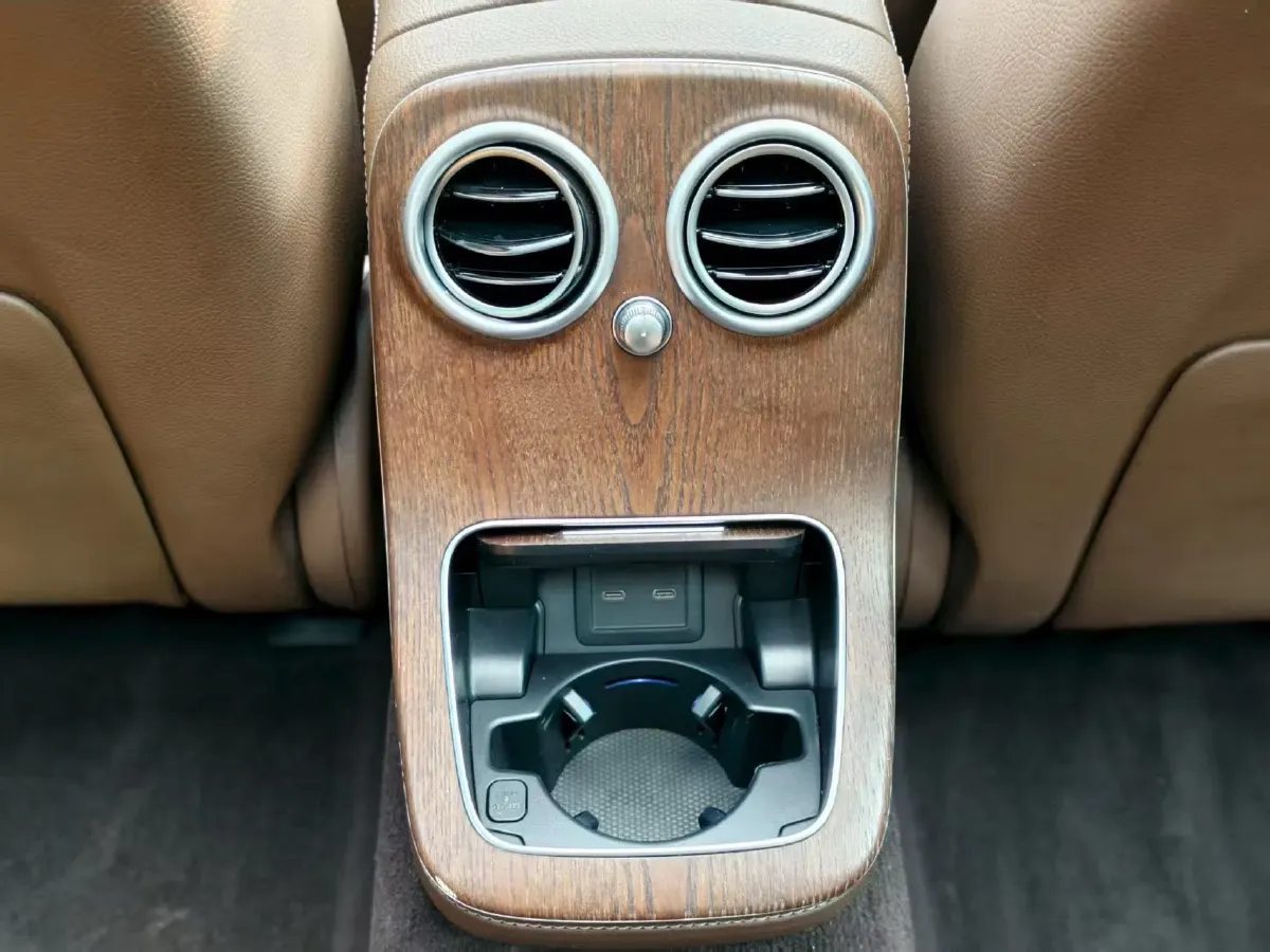 2023 Mercedes-Benz E Class 2.0T 211HP L4 9AT PHEV 25.4KWH,autocango,china used car exporter,china ev exporter,chinese used car exporter,chinese used ev exporter