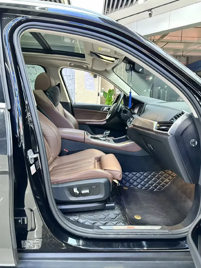 2020 BMW X5 2.0T 265HP L4 8AT,autocango,china used car exporter,china ev exporter,chinese used car exporter,chinese used ev exporter