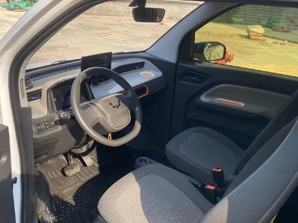 2022 WuLing HongGuang MINI EV BEV 9KWH,autocango,china used car exporter,china ev exporter,chinese used car exporter,chinese used ev exporter