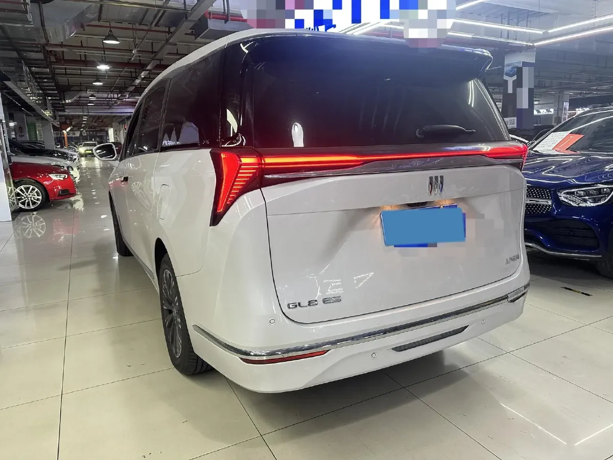 2025 Buick GL8 2.0T 237HP L4 9AT,autocango,china used car exporter,china ev exporter,chinese used car exporter,chinese used ev exporter