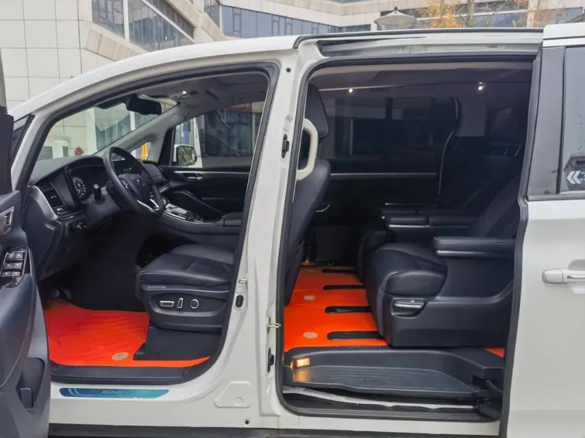 2021 GAC Trumpchi M8 2.0T 252HP L4 8AT,autocango,china used car exporter,china ev exporter,chinese used car exporter,chinese used ev exporter