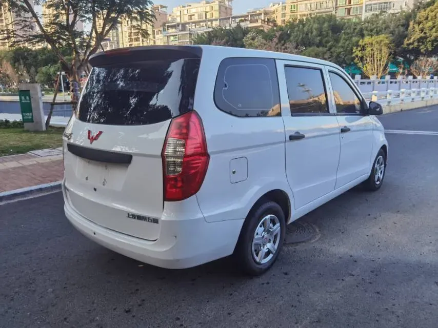 2015 WuLing HongGuang 1.5L 112HP L4 5MT,autocango,china used car exporter,china ev exporter,chinese used car exporter,chinese used ev exporter