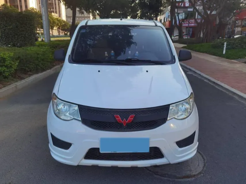 2015 WuLing HongGuang 1.5L 112HP L4 5MT,autocango,china used car exporter,china ev exporter,chinese used car exporter,chinese used ev exporter