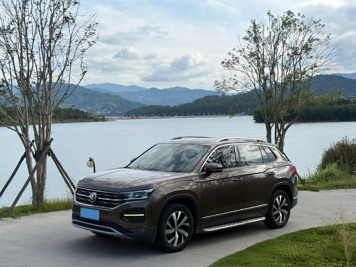 2019 Jeep Cherokee 2.0T 234HP L4 9AT