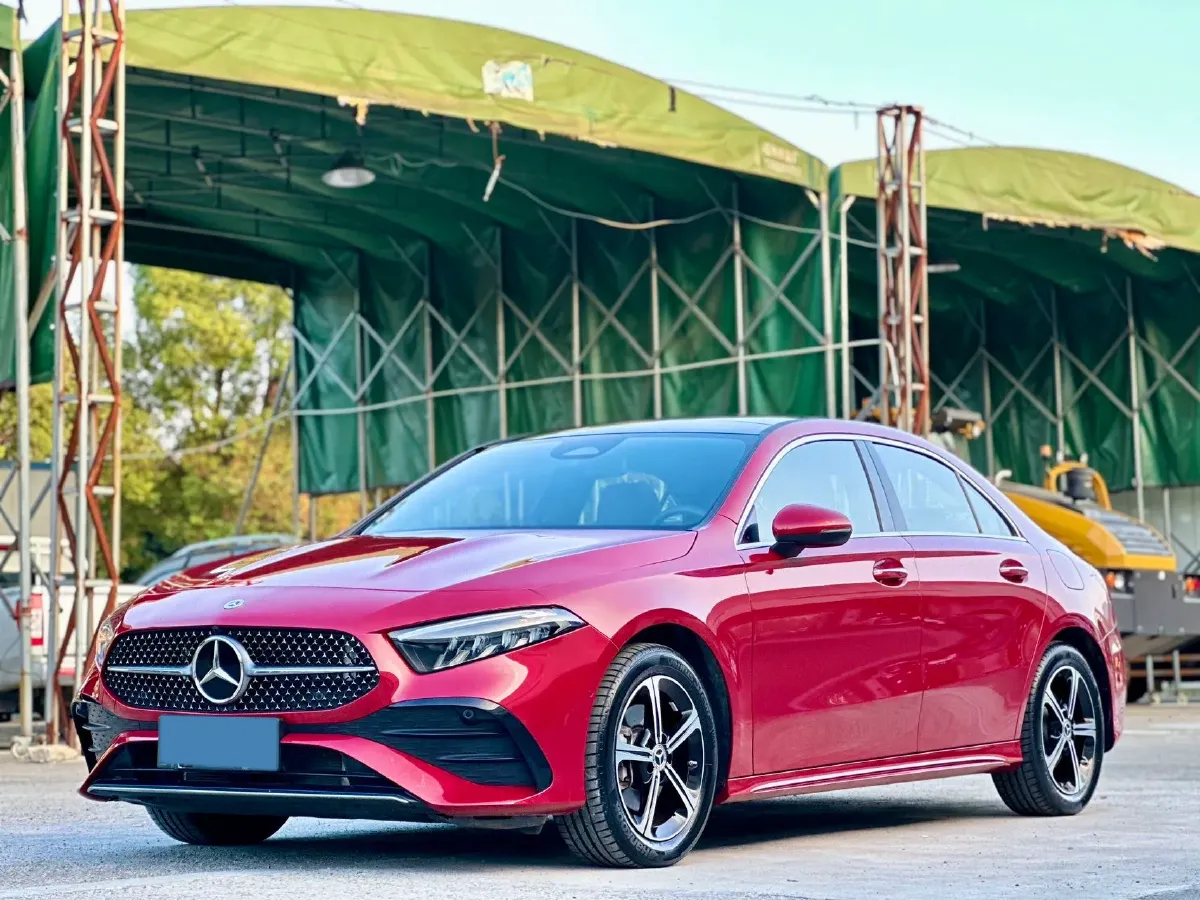 2023 Mercedes-Benz A Class 1.3T 163HP L4 7DCT,autocango,china used car exporter,china ev exporter,chinese used car exporter,chinese used ev exporter