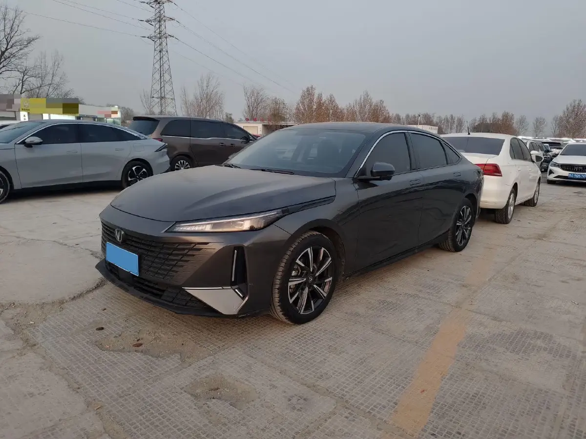 2023 ChangAn Oshan Z6 1.5T 188HP L4 7DCT