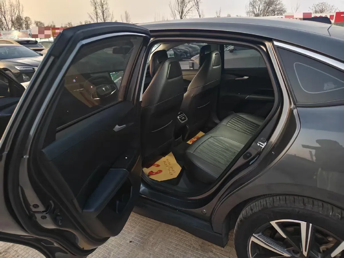 2023 ChangAn Oshan Z6 1.5T 188HP L4 7DCT,autocango,china used car exporter,china ev exporter,chinese used car exporter,chinese used ev exporter