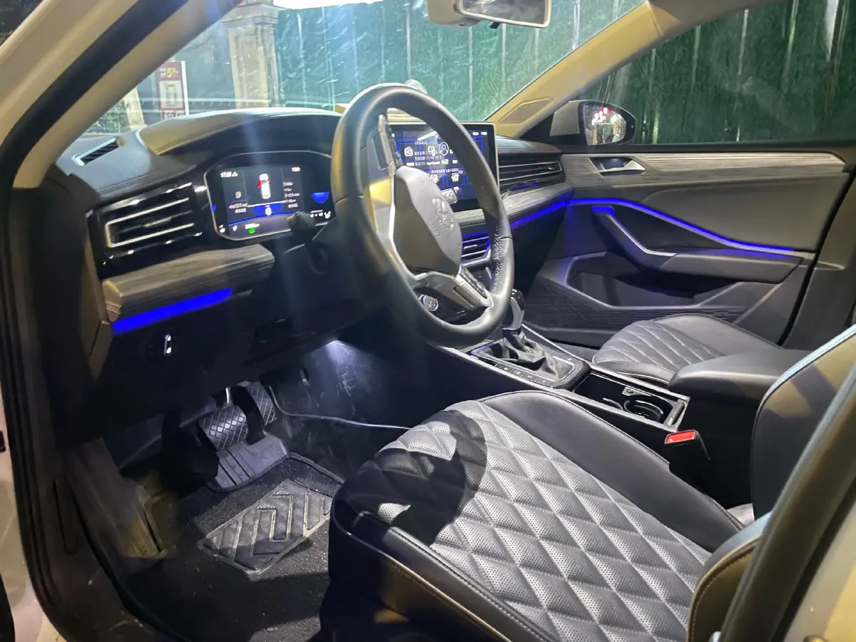 2024 Volkswagen Sagitar 1.5T 160HP L4 7DCT,autocango,china used car exporter,china ev exporter,chinese used car exporter,chinese used ev exporter