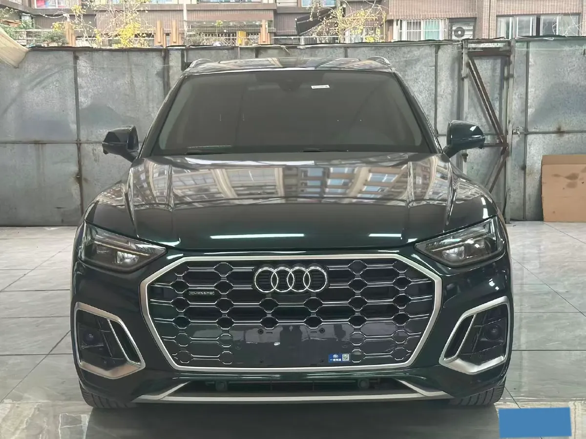 2022 Audi Q5L 2.0T 252HP L4 7DCT,autocango,china used car exporter,china ev exporter,chinese used car exporter,chinese used ev exporter