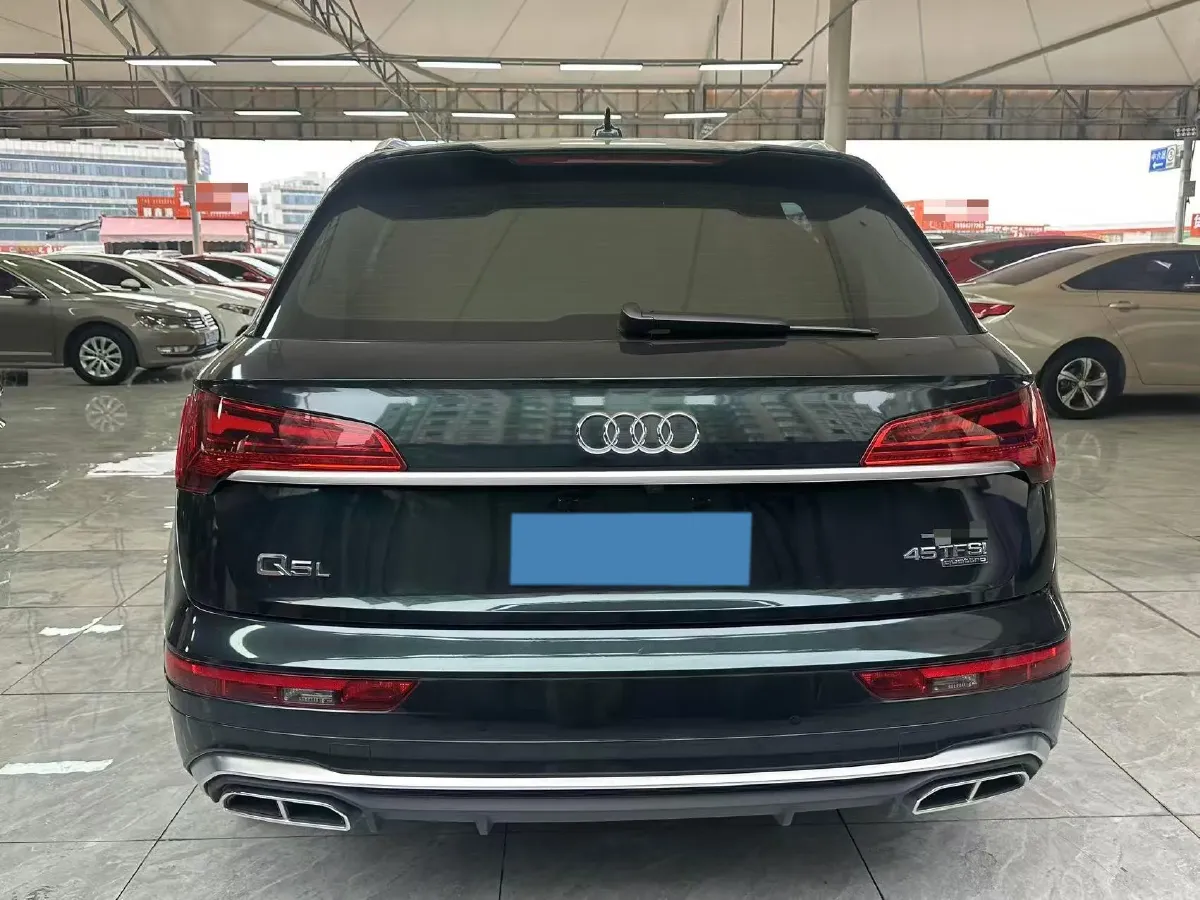 2022 Audi Q5L 2.0T 252HP L4 7DCT,autocango,china used car exporter,china ev exporter,chinese used car exporter,chinese used ev exporter