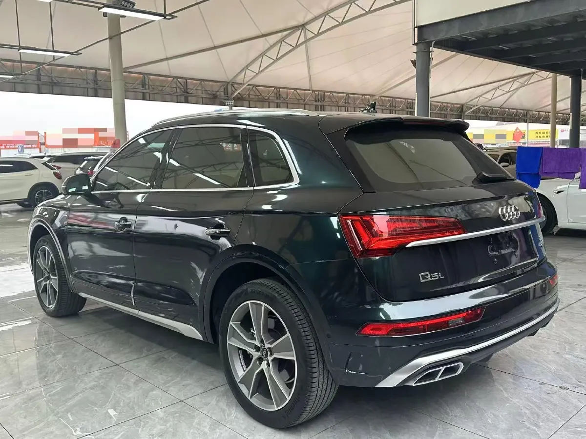 2022 Audi Q5L 2.0T 252HP L4 7DCT,autocango,china used car exporter,china ev exporter,chinese used car exporter,chinese used ev exporter