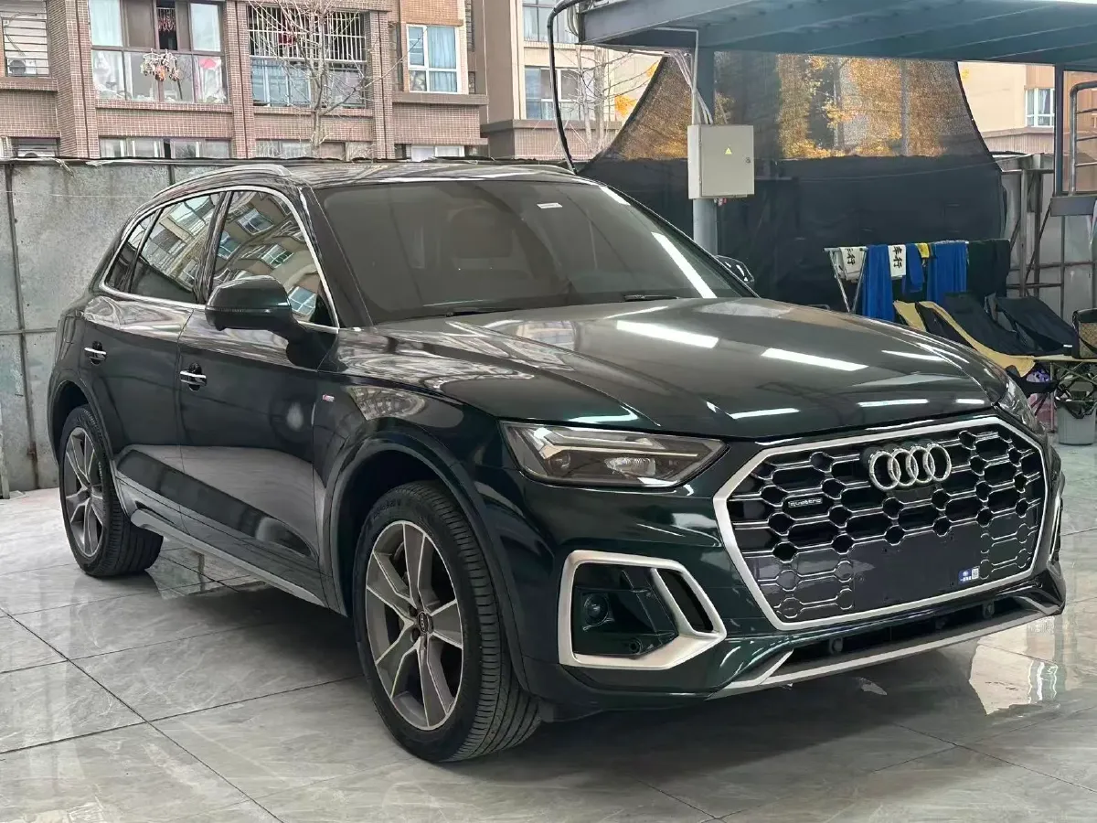 2022 Audi Q5L 2.0T 252HP L4 7DCT,autocango,china used car exporter,china ev exporter,chinese used car exporter,chinese used ev exporter