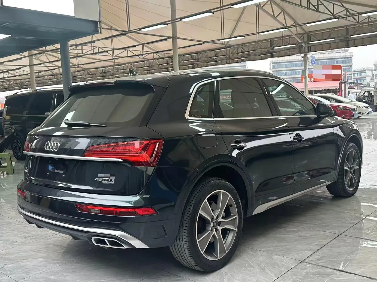 2022 Audi Q5L 2.0T 252HP L4 7DCT,autocango,china used car exporter,china ev exporter,chinese used car exporter,chinese used ev exporter