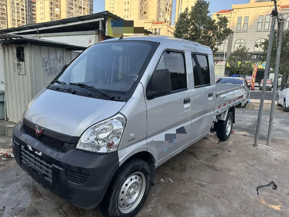 2021 WuLing RongGuang Mini Truck 1.5L 99HP L4 5MT