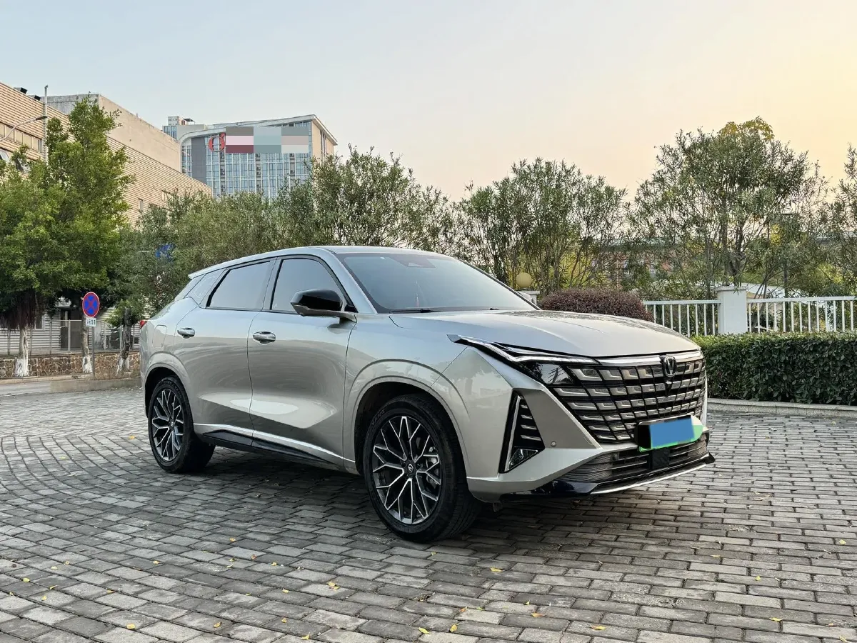 2024 ChangAn UNI-Z 1.5L 98HP L4 E-CVT PHEV 18.4KWH,autocango,china used car exporter,china ev exporter,chinese used car exporter,chinese used ev exporter
