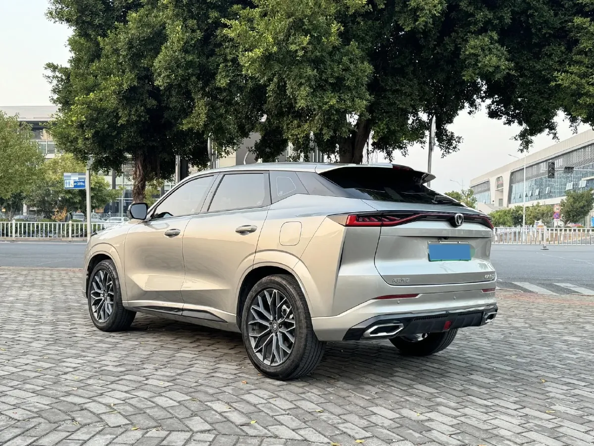 2024 ChangAn UNI-Z 1.5L 98HP L4 E-CVT PHEV 18.4KWH,autocango,china used car exporter,china ev exporter,chinese used car exporter,chinese used ev exporter