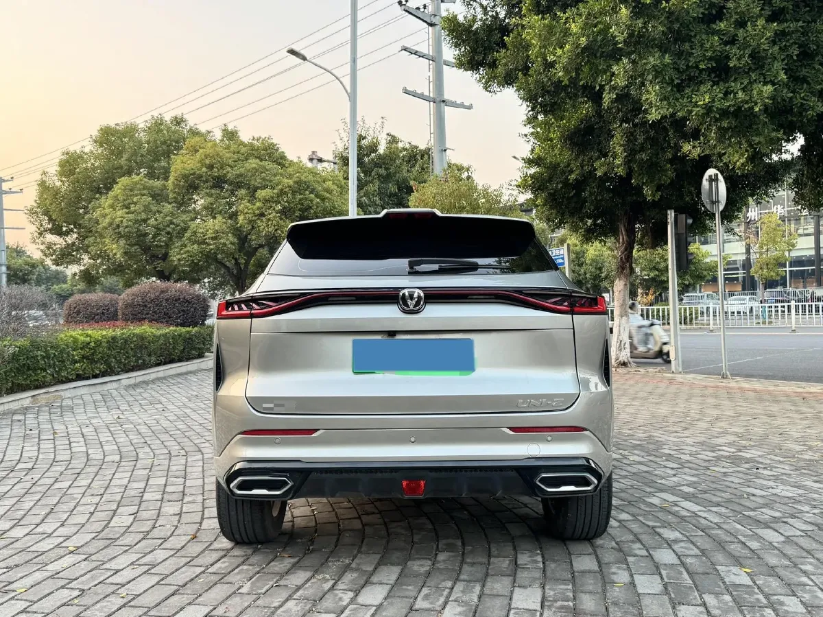2024 ChangAn UNI-Z 1.5L 98HP L4 E-CVT PHEV 18.4KWH,autocango,china used car exporter,china ev exporter,chinese used car exporter,chinese used ev exporter