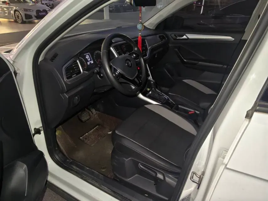 2020 Volkswagen T-Roc 1.4T 150HP L4 7DCT,autocango,china used car exporter,china ev exporter,chinese used car exporter,chinese used ev exporter
