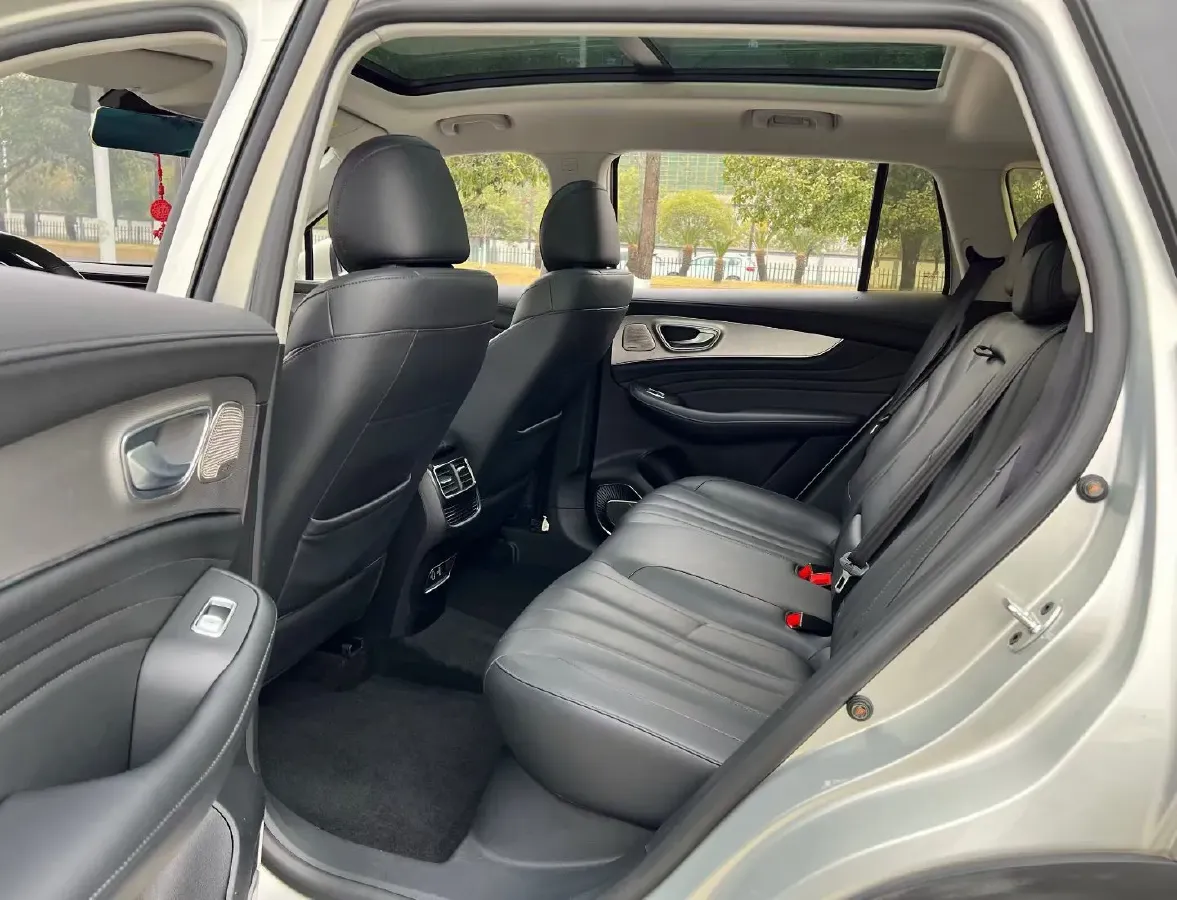 2019 Roewe RX5 MAX 1.5T 173HP L4 6AT,autocango,china used car exporter,china ev exporter,chinese used car exporter,chinese used ev exporter