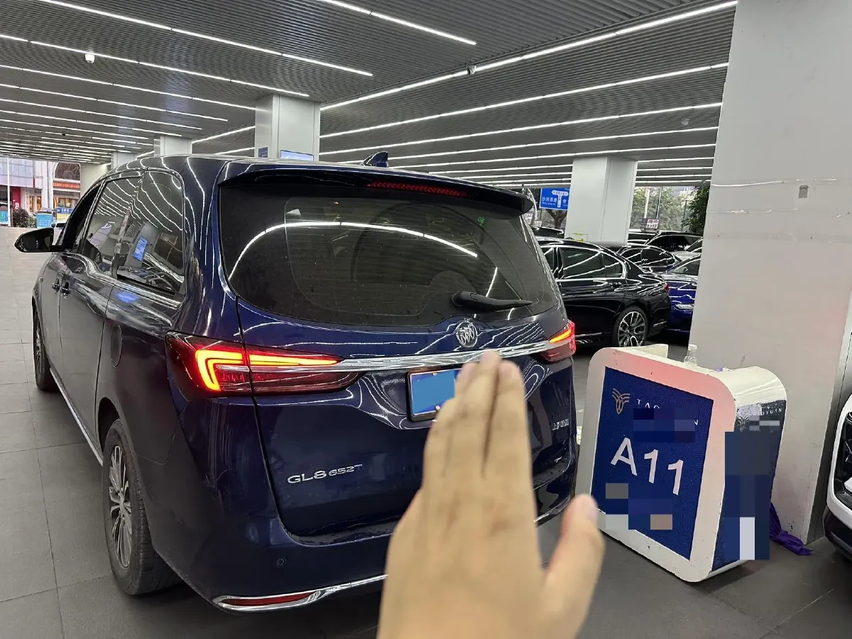 2022 Buick GL8 2.0T 237HP L4 9AT,autocango,china used car exporter,china ev exporter,chinese used car exporter,chinese used ev exporter