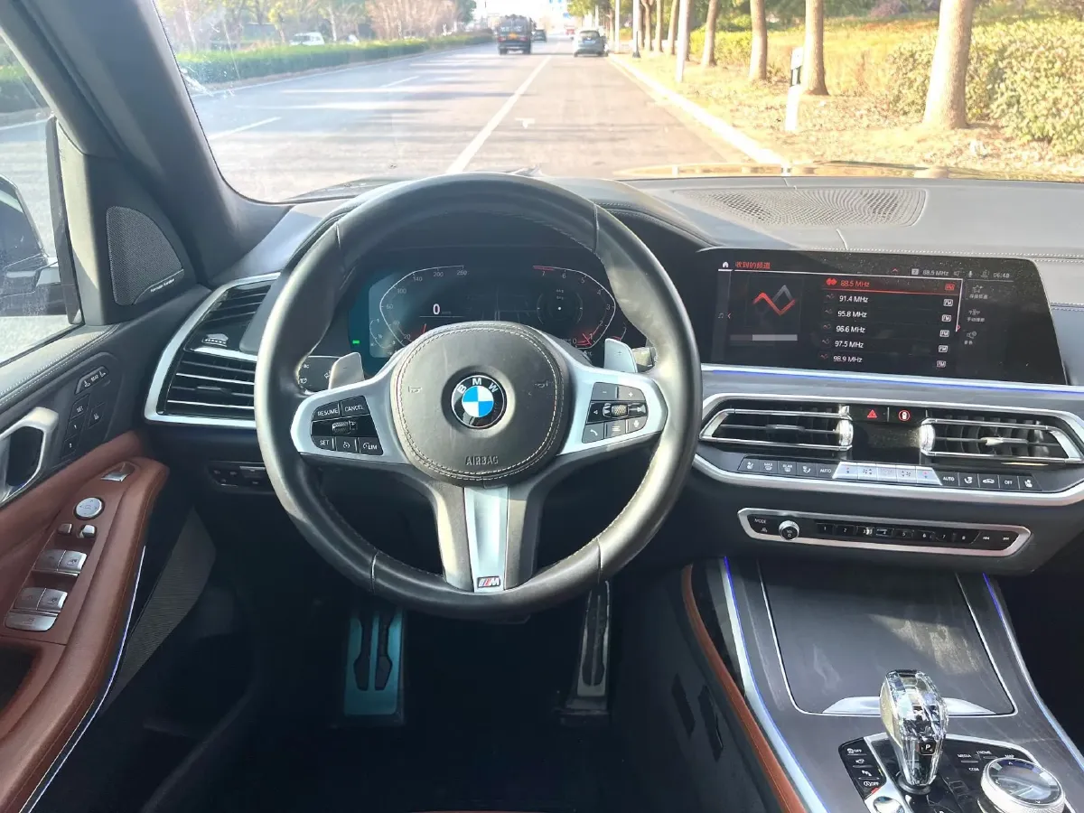 2021 BMW X7 3.0T 340HP L6 8AT,autocango,china used car exporter,china ev exporter,chinese used car exporter,chinese used ev exporter