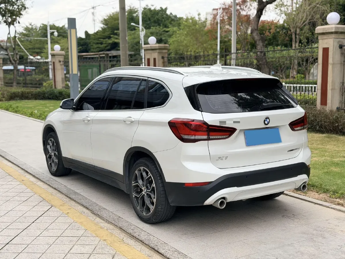 2022 BMW X1 2.0T 192HP L4 7DCT,autocango,china used car exporter,china ev exporter,chinese used car exporter,chinese used ev exporter