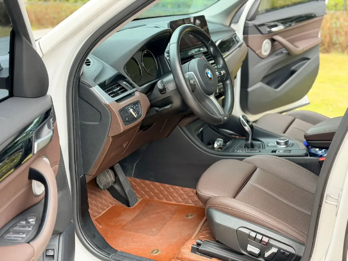 2022 BMW X1 2.0T 192HP L4 7DCT,autocango,china used car exporter,china ev exporter,chinese used car exporter,chinese used ev exporter