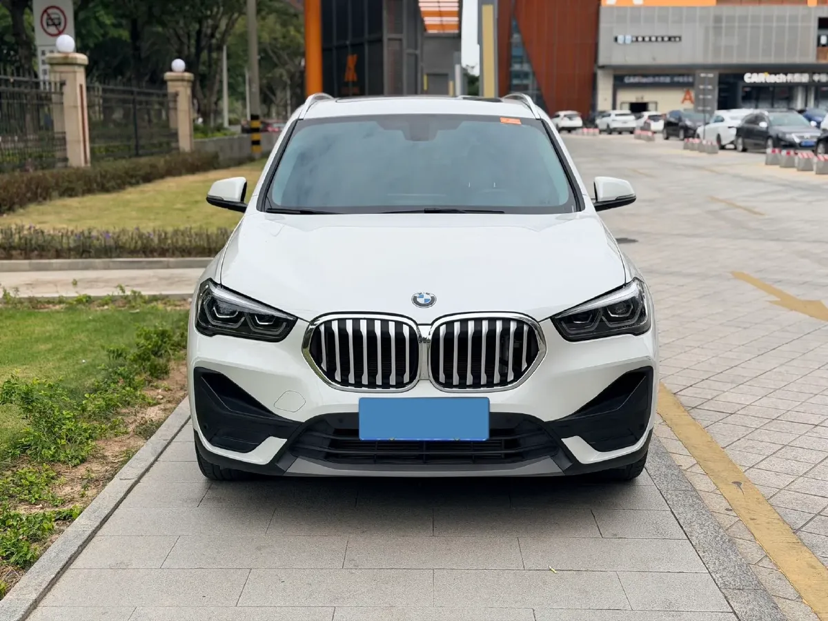 2022 BMW X1 2.0T 192HP L4 7DCT,autocango,china used car exporter,china ev exporter,chinese used car exporter,chinese used ev exporter